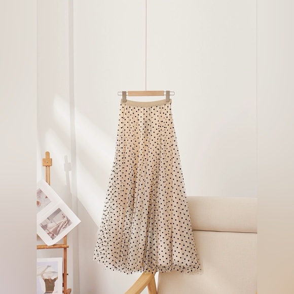 ♥️French Polka Dot Maxi Skirt ♥️ - Picture 10 of 12